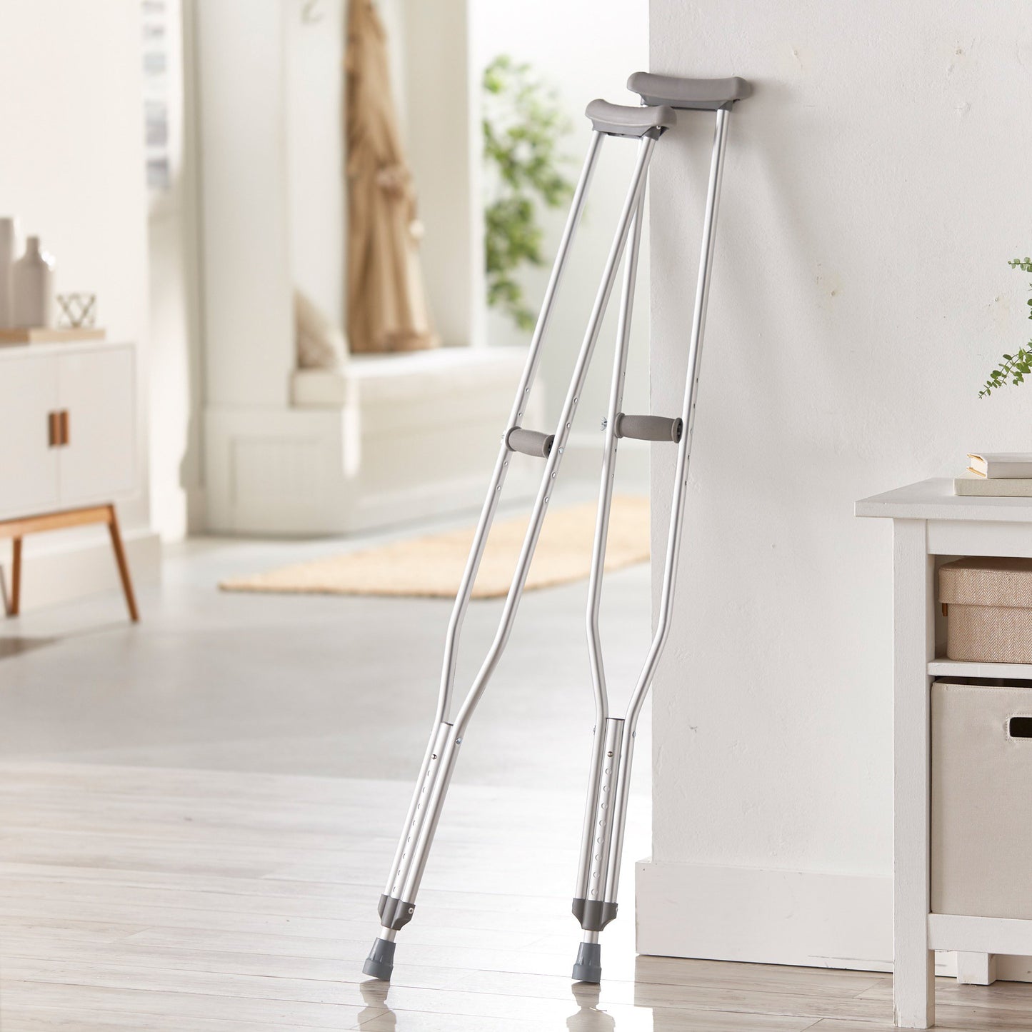 CRUTCH, ALUMINIUM QUICK ADJ TALL ADLT 350LB