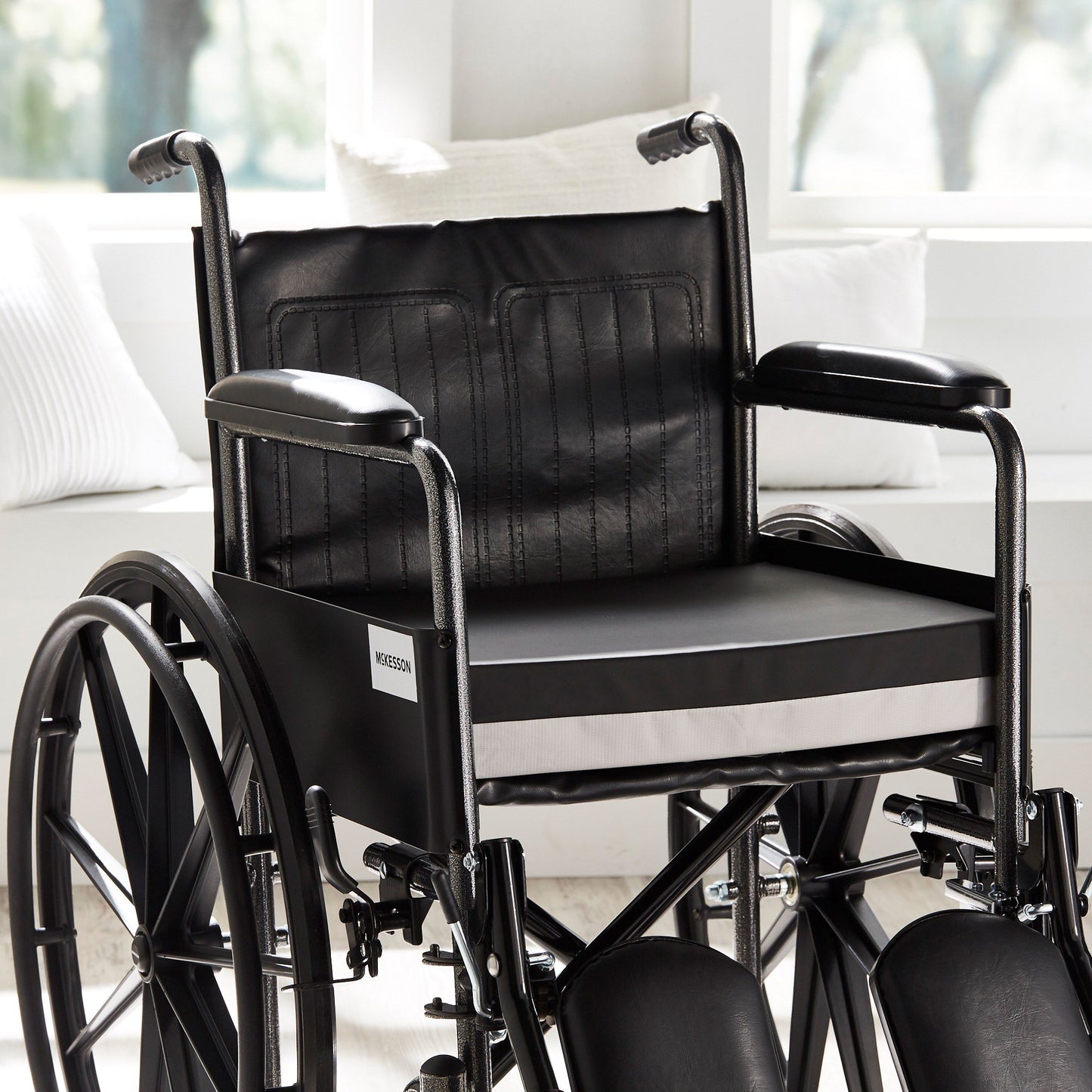 CUSHION, SEAT PROTEKT FM 18"X16"X3"