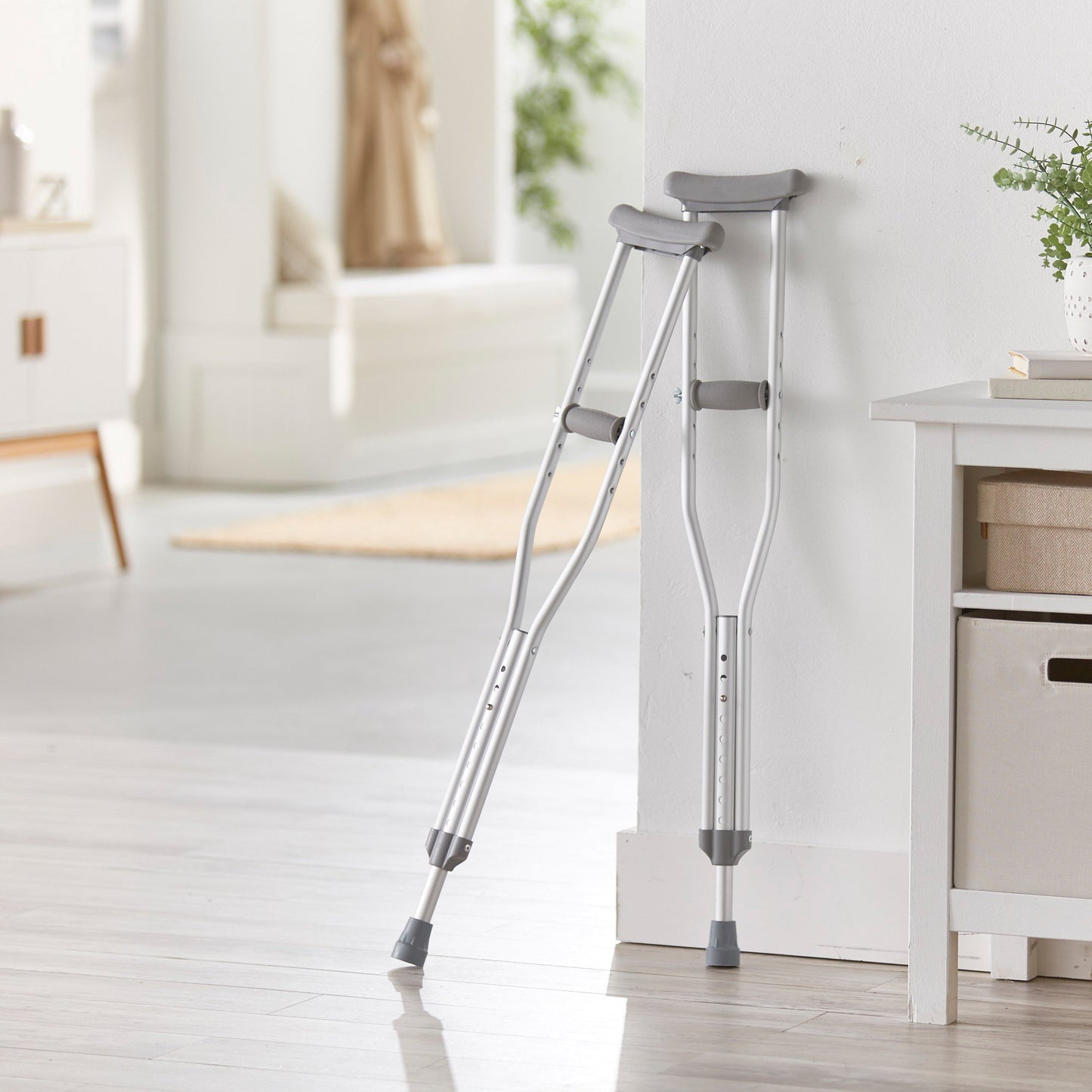 CRUTCH, ALUM PSH-BTN ADJ YTH 350LB