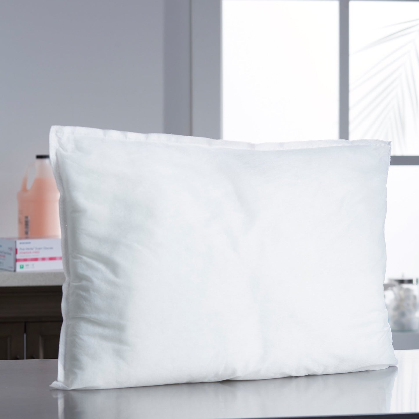PILLOW, DISP MED LOFT WHT 17X24