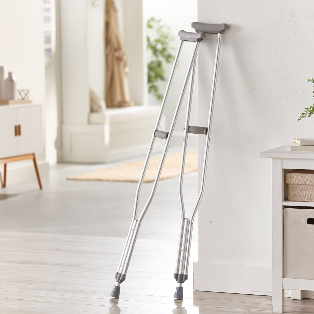 CRUTCH, ALUMINIUM QUICK ADJ TALL ADLT 350LB