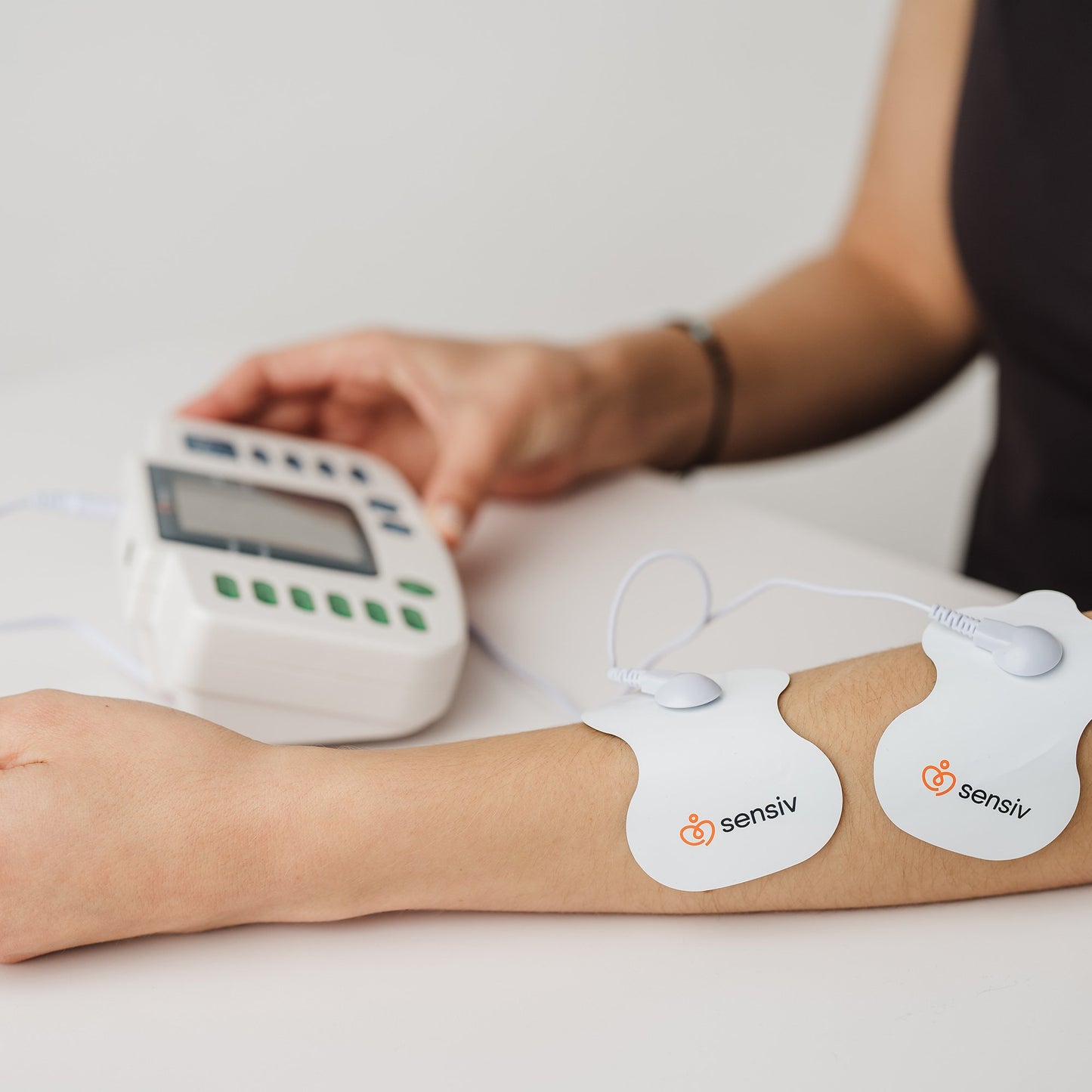 TENS UNIT, FULL BODY SENSIV W/FT ATTACHMENT PAIN RELIEF