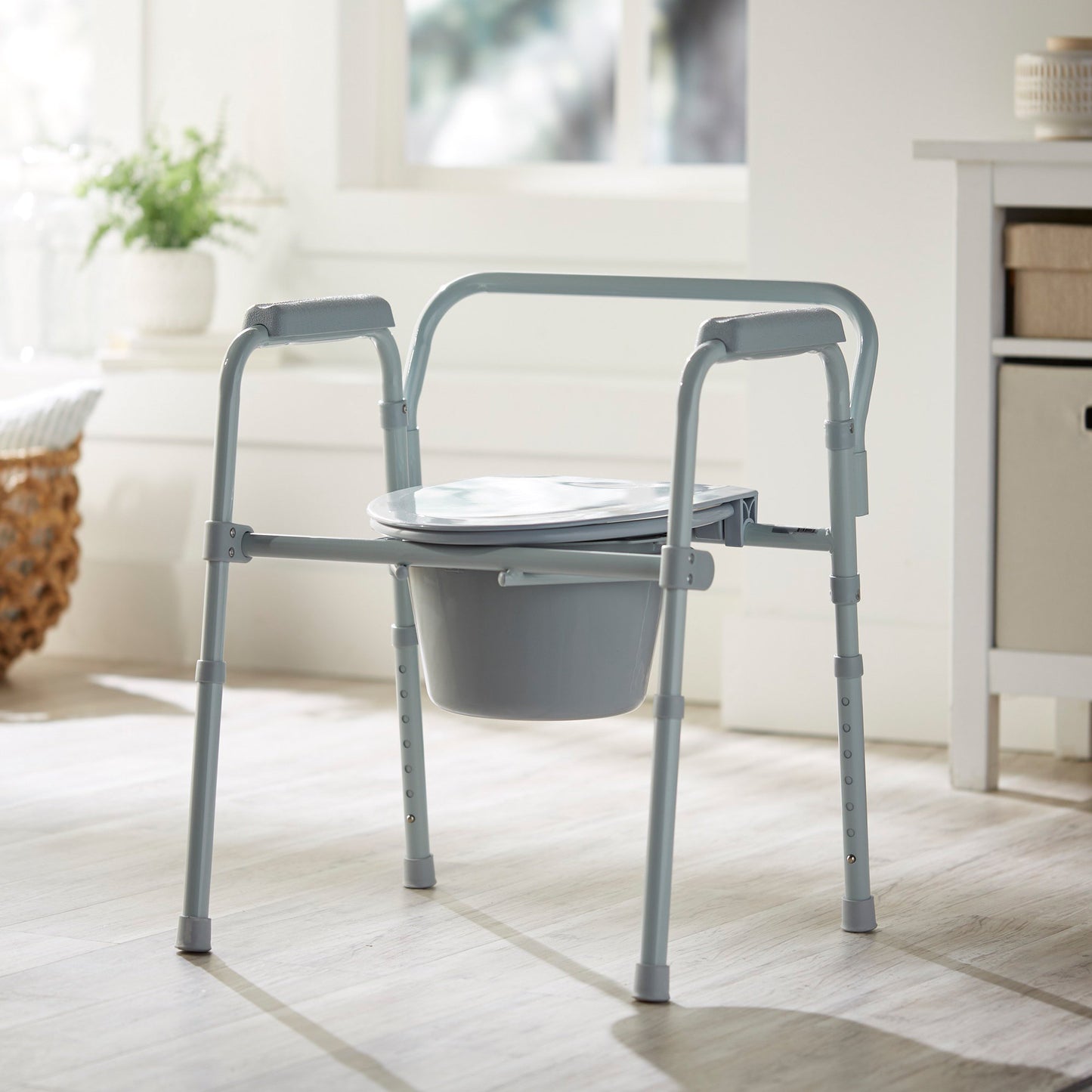 COMMODE, FOLDING STEEL FRAME 350LBS