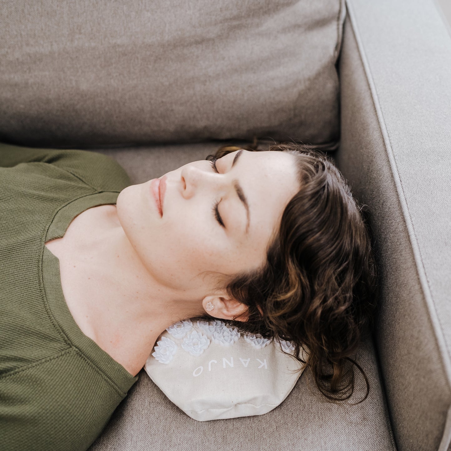 PILLOW, ACUPRESSURE KANJO HOTWATER BOTTLE