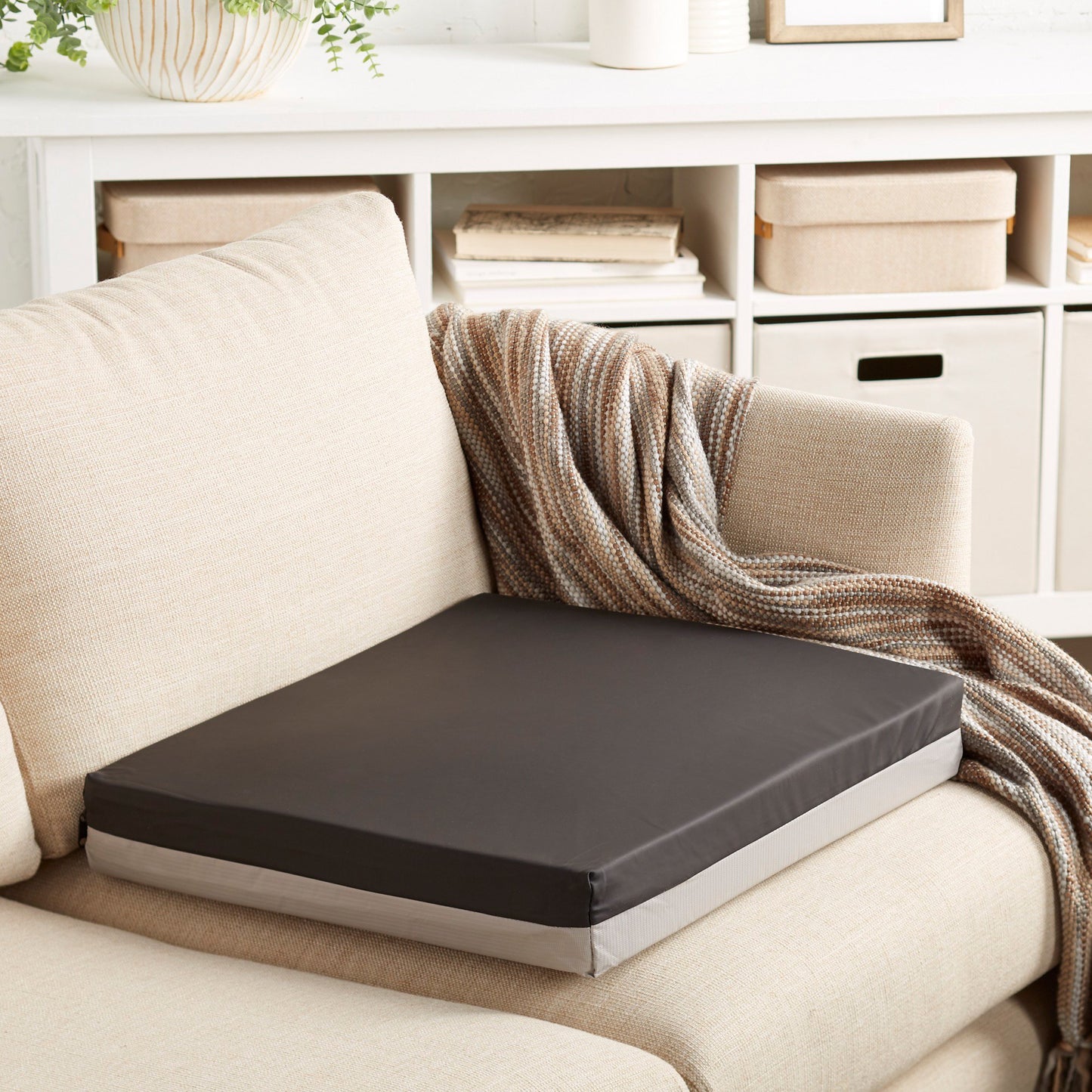 CUSHION, SEAT PROTEKT GEL 20"X18"X3"