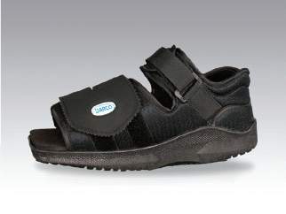 SHOE, MED-SURG SQ TOE BLK MENSSM 6-8 DARCO