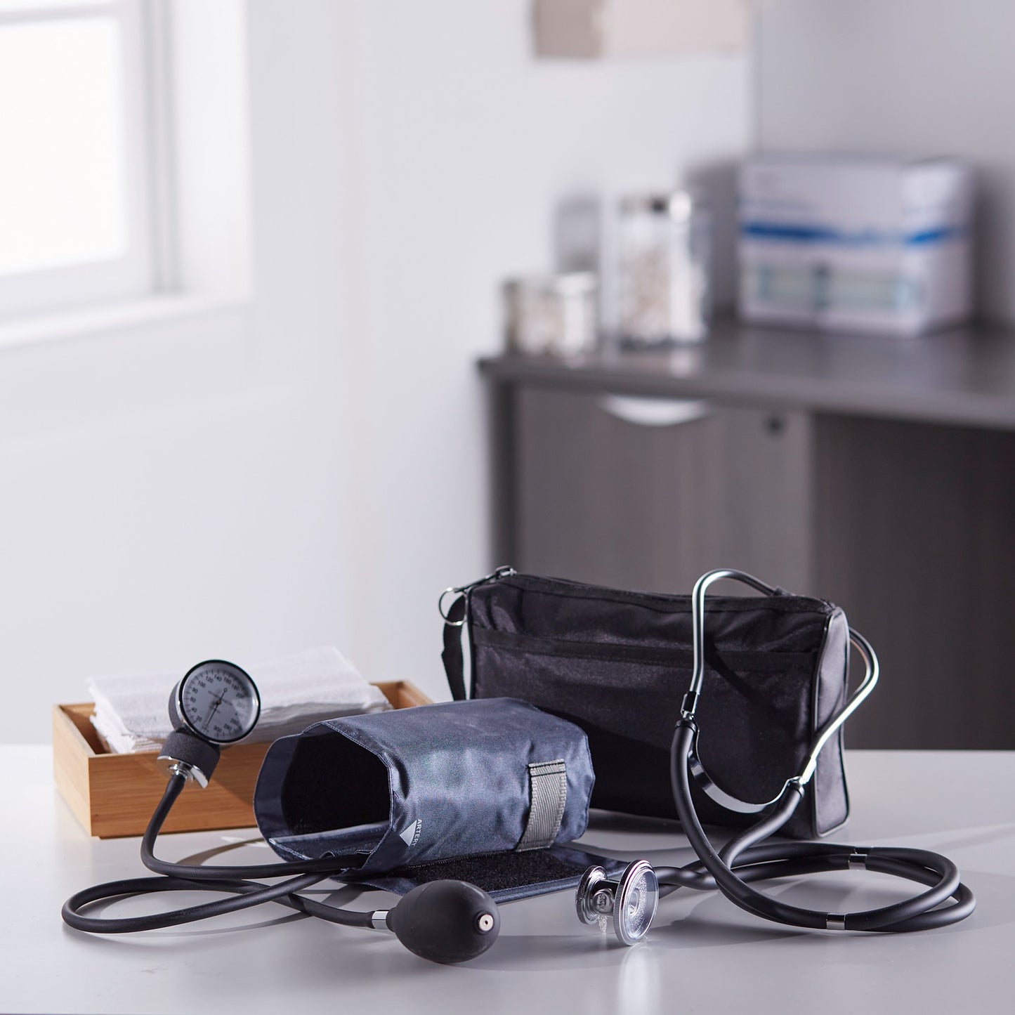SPHYG KIT, STETH ADLT NAV/BLK12/CS)